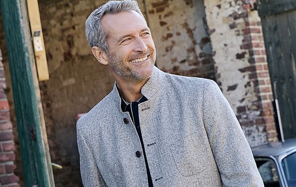 Sommertauglicher Tweed aus Seide und Schurwolle Seidensakko für den Sommer