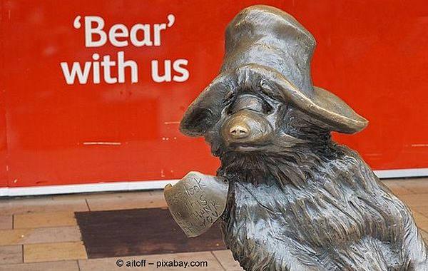 Bronzefigur Paddington Station